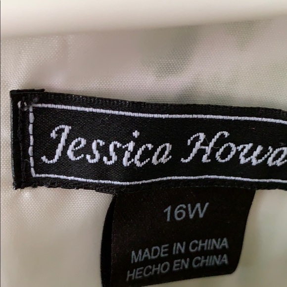 Dress - Picture 3 of 3